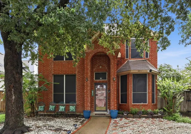 Photo 3 of Single family home for sale at 6517 White Oak Dr, Rowlett, TX 75089 | MLS# 21330165 | Listing updated on 2026-09-07