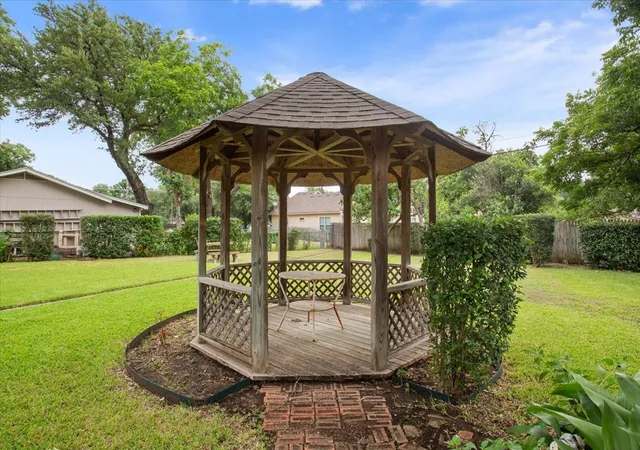Photo 2 of Single family home for sale at 204 N Marable St, West, TX 76691 | MLS# 21335139 | Listing updated on 2026-08-27