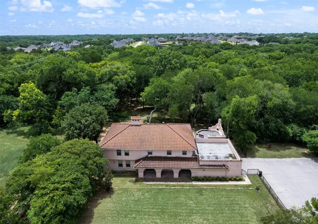 Photo 3 of Single family home for sale at 7220 Shiloh Rd, Midlothian, TX 76065 | MLS# 21315753 | Listing updated on 2026-08-24