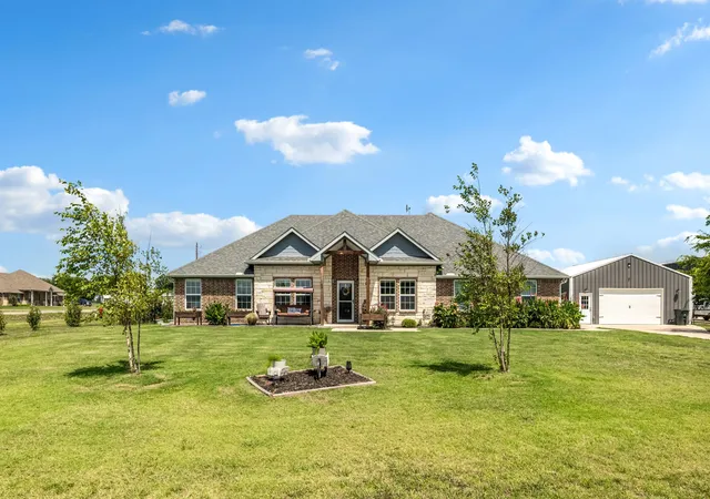 Photo 3 of Single family home for sale at 296 Hidden Meadow Trl, Leonard, TX 75452 | MLS# 21335330 | Listing updated on 2026-09-28