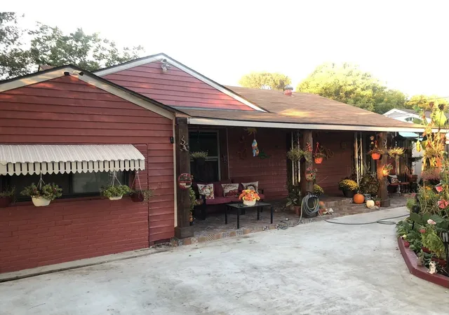 Photo 1 of Single family home for sale at 6709 Lovett Ave, Dallas, TX 75227 | MLS# 21335380 | Listing updated on 2026-07-19