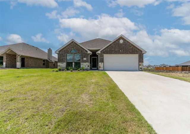 Photo 1 of Single family home for sale at 316 Pennington Rd, Nevada, TX 75173 | MLS# 21333771 | Listing updated on 2026-08-25