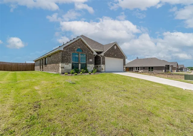 Photo 2 of Single family home for sale at 316 Pennington Rd, Nevada, TX 75173 | MLS# 21333771 | Listing updated on 2026-08-25