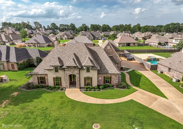Homes for sale in Haughton, LA | 1811 Coldwater Crk, Haughton, LA 71037 | MLS# 21335164