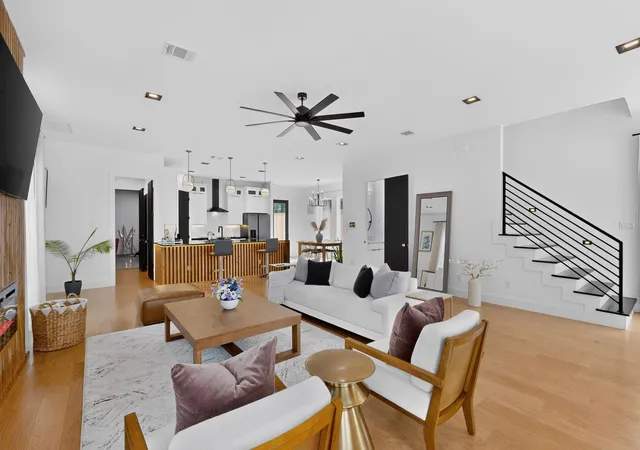 Photo 3 of Single family home for sale at 1226 S Ewing Ave, Dallas, TX 75216 | MLS# 21335409 | Listing updated on 2026-08-28