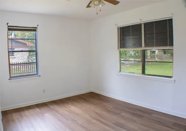 Photo 4 of Single family home for sale at 1307 S Delaware St, Clarksville, TX 75426 | MLS# 21335459 | Listing updated on 2026-08-19