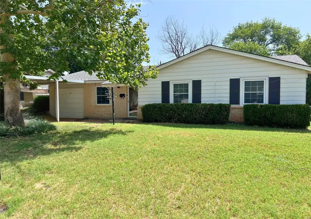 Homes for sale in Wichita Falls, TX | 1407 Ruidosa, Wichita Falls, TX 76306 | MLS# 21335475