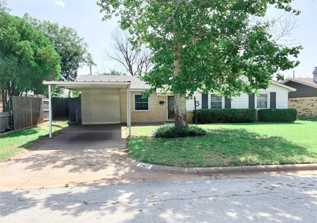 Homes for sale in Wichita Falls, TX | 1407 Ruidosa, Wichita Falls, TX 76306 | MLS# 21335475