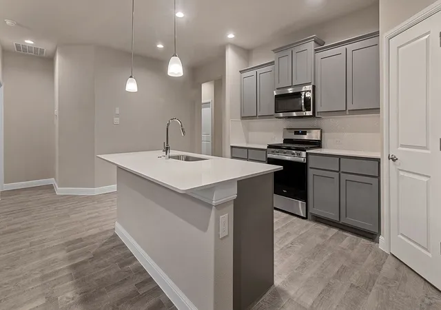 Photo 3 of Single family home for sale at 117 Ringtrail Dr, Rhome, TX 76078 | MLS# 21333015 | Listing updated on 2026-07-19