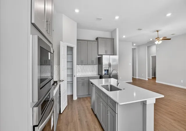 Photo 3 of Single family home for sale at 3324 Pier View St, Grand Prairie, TX 76065 | MLS# 21334179 | Listing updated on 2026-10-03