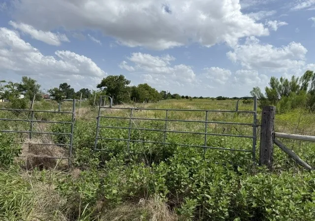 Photo 1 of Land for sale at 0000 Hickory St, Rhome, TX 76078 | MLS# 21335508 | Listing updated on 2026-07-19