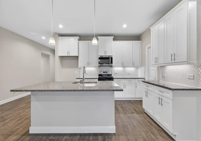 Photo 3 of Single family home for sale at 1416 Canterbury Trl, De Soto, TX 75115 | MLS# 21333566 | Listing updated on 2026-08-22