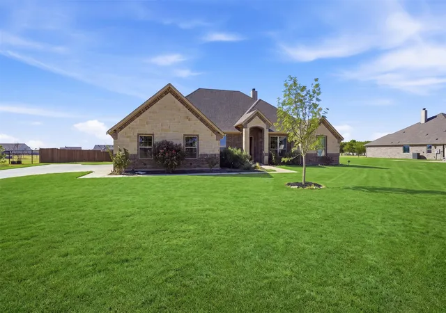 Photo 2 of Single family home for sale at 265 County Road 1105, Rio Vista, TX 76093 | MLS# 21335366 | Listing updated on 2026-08-22