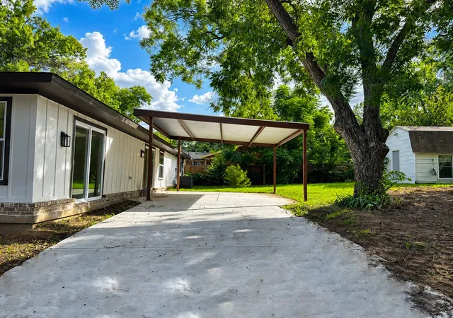 Photo 3 of Single family home for sale at 721 Norwood Dr, Hurst, TX 76053 | MLS# 21329548 | Listing updated on 2026-10-07