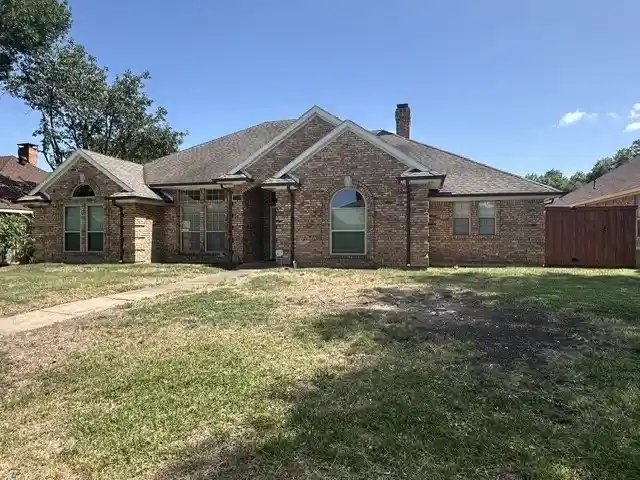 Photo 1 of Single family home for sale at 1520 Nettleton Dr, De Soto, TX 75115 | MLS# 21318541 | Listing updated on 2026-10-26