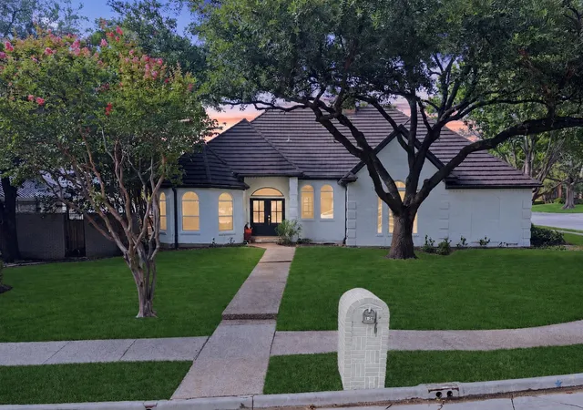 1st image of 2001 Crockett Ct, Irving, TX 75038 | MLS# 21333838
