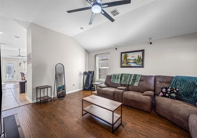 Photo 3 of Single family home for sale at 1436 Broken Spoke Ct, Fort Worth, TX 76131 | MLS# 21335542 | Listing updated on 2026-08-18