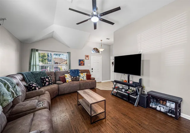 Photo 4 of Single family home for sale at 1436 Broken Spoke Ct, Fort Worth, TX 76131 | MLS# 21335542 | Listing updated on 2026-08-18