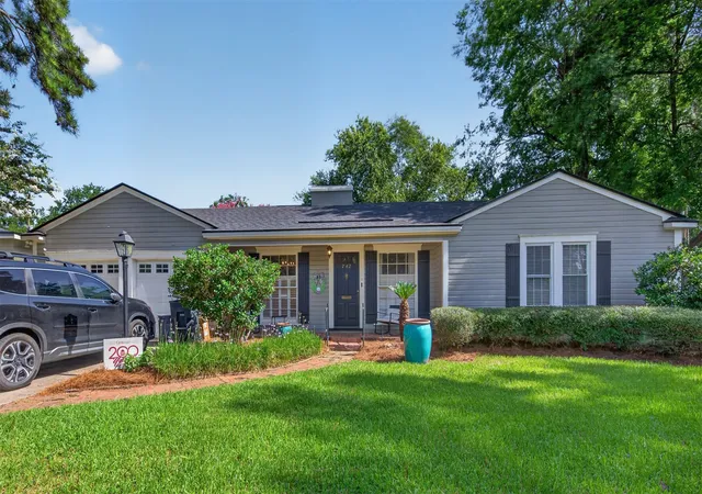 Photo 1 of Single family home for sale at 742 Erie St, Shreveport, LA 71106 | MLS# 21335547 | Listing updated on 2026-08-27