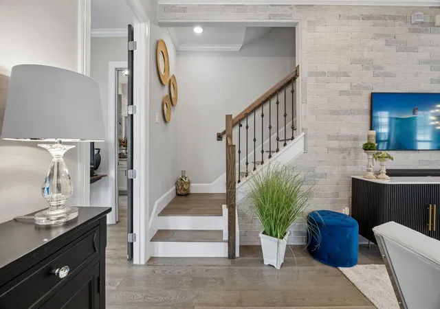 Listing Photo 5 - Condo for sale in building located at 302 Nursery Ln, Fort Worth, TX 76114 - Unit #104