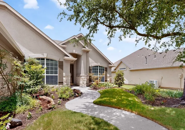 Photo 1 of Single family home for sale at 9704 Grandview Dr, Denton, TX 76207 | MLS# 21332618 | Listing updated on 2026-07-21