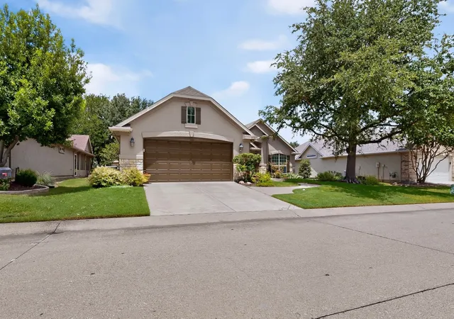 Photo 3 of Single family home for sale at 9704 Grandview Dr, Denton, TX 76207 | MLS# 21332618 | Listing updated on 2026-07-21