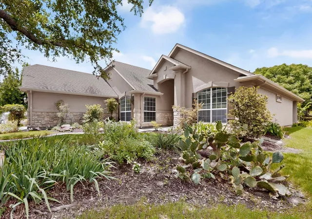 Photo 3 of Single family home for sale at 9704 Grandview Dr, Denton, TX 76207 | MLS# 21332618 | Listing updated on 2026-07-21