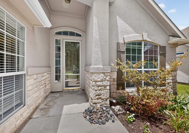 Photo 4 of Single family home for sale at 9704 Grandview Dr, Denton, TX 76207 | MLS# 21332618 | Listing updated on 2026-07-21