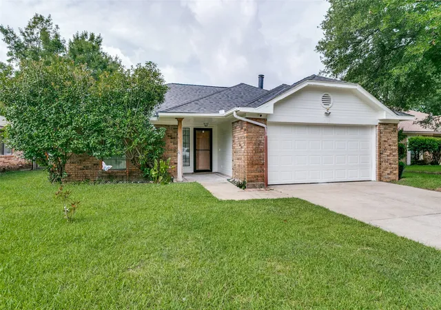 Photo 1 of Single family home for sale at 2813 Creekwood Ln, Fort Worth, TX 76123 | MLS# 21335499 | Listing updated on 2026-09-04