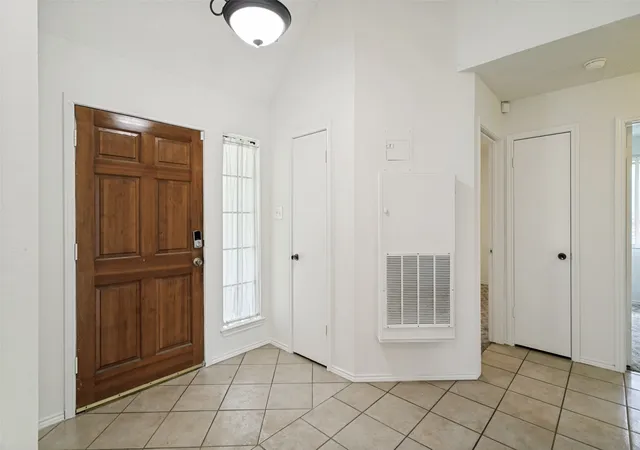 Photo 2 of Single family home for sale at 2813 Creekwood Ln, Fort Worth, TX 76123 | MLS# 21335499 | Listing updated on 2026-09-04