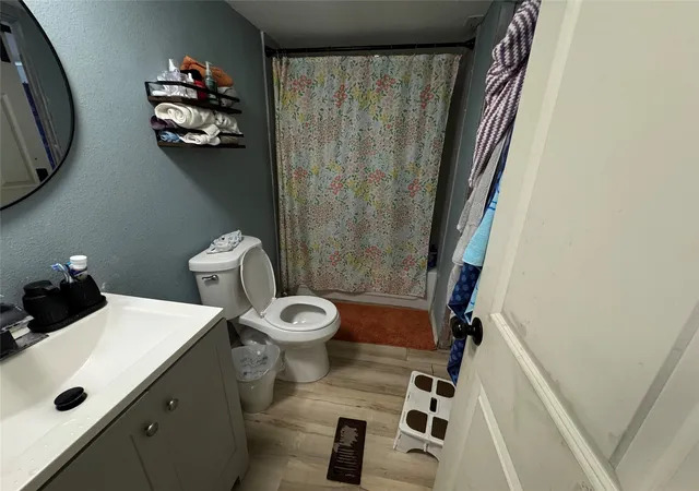 Photo 4 of Manufactured home for sale at 7103 Comanche Trl, Weatherford, TX 76087 | MLS# 21335578 | Listing updated on 2026-08-24