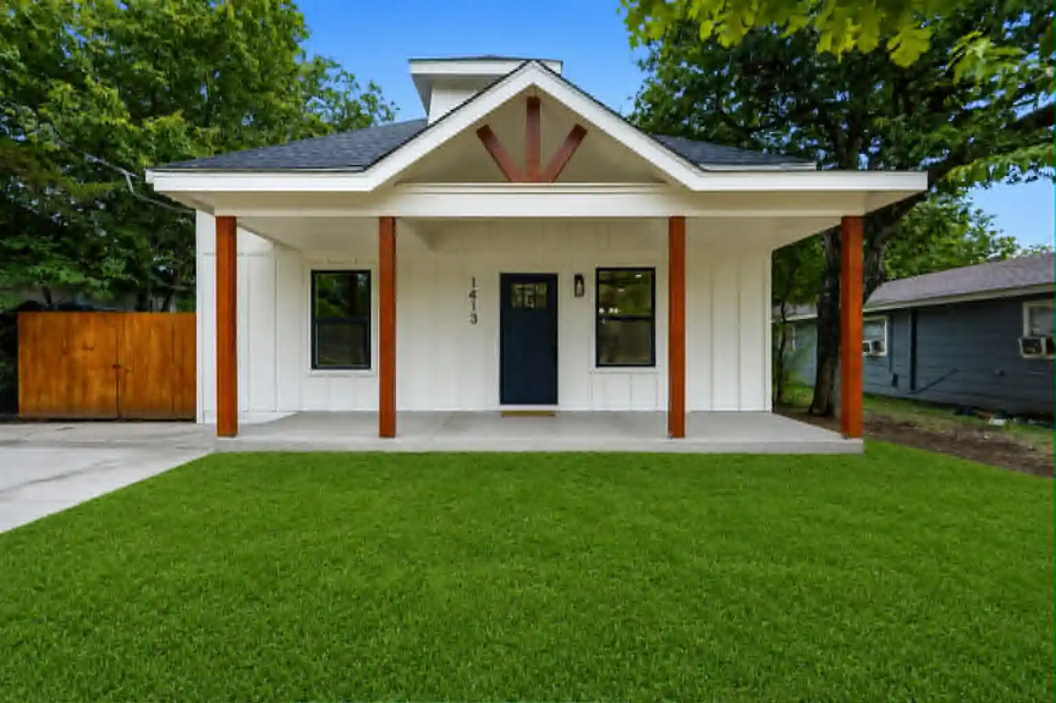 Photo 1 of Sale Pending at 1413 N Wilhite St, Cleburne, TX 76031 | MLS# 21334810 | Listing updated on 2026-10-27