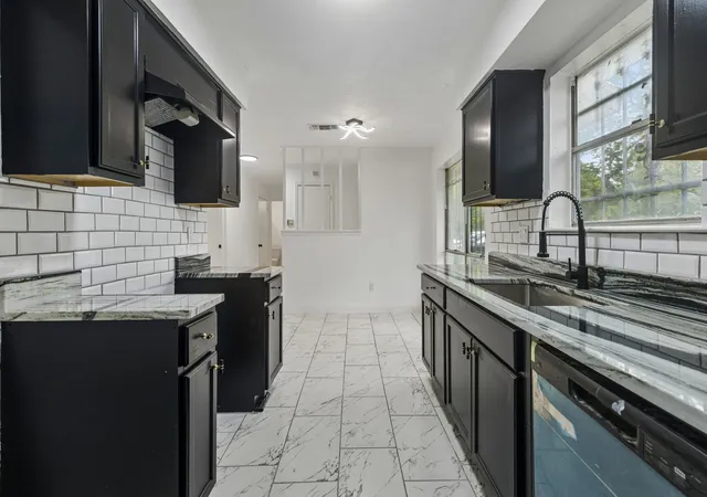 Photo 4 of Single family home for sale at 9925 Homeplace Dr, Dallas, TX 75217 | MLS# 21335583 | Listing updated on 2026-07-20