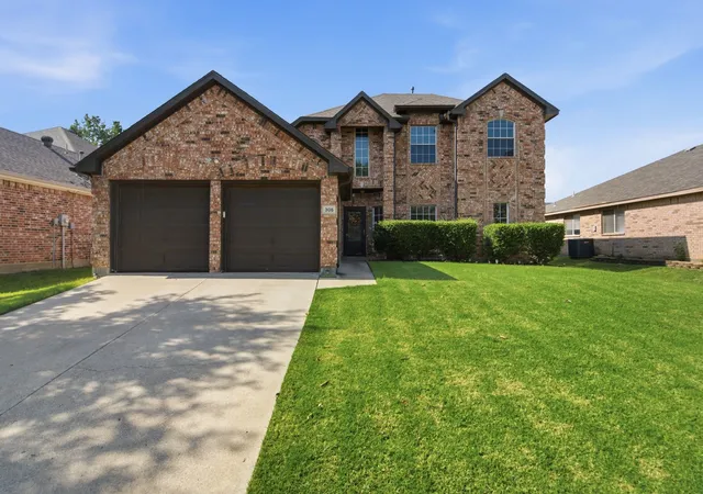 Photo 1 of Sale Pending at 305 Ravenna Rd, Lake Dallas, TX 75065 | MLS# 21320380 | Listing updated on 2026-10-04