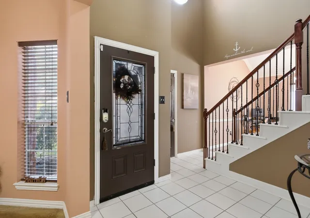 Photo 3 of Sale Pending at 305 Ravenna Rd, Lake Dallas, TX 75065 | MLS# 21320380 | Listing updated on 2026-10-04