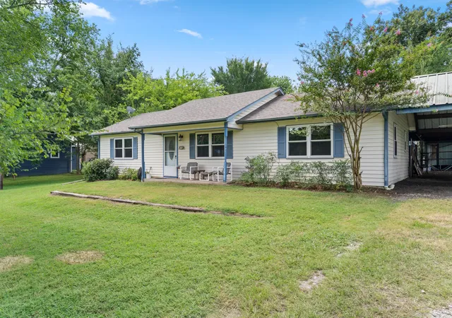 Photo 2 of Single family home for sale at 1282 Rs County Road 3325, Emory, TX 75440 | MLS# 21335616 | Listing updated on 2026-09-29