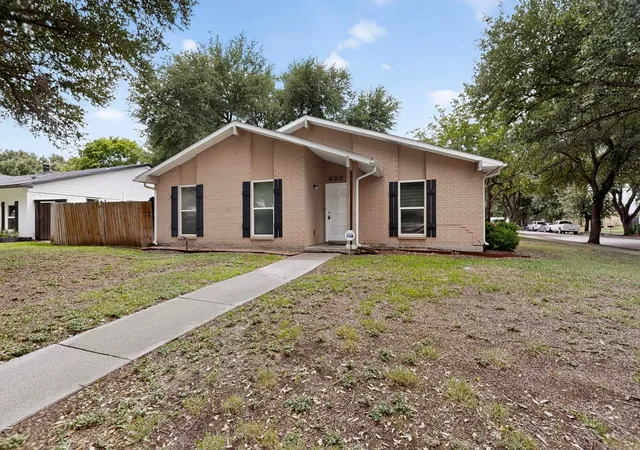 Photo 3 of Single family home for sale at 433 Solitude Dr, Garland, TX 75043 | MLS# 21335618 | Listing updated on 2026-07-20