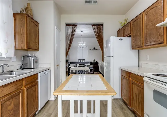 Photo 3 of Single family home for sale at 1025 Mckavett Dr, Fort Worth, TX 76140 | MLS# 21329672 | Listing updated on 2026-09-03