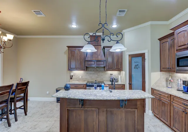 Photo 3 of Single family home for sale at 2728 Caplis Sligo Plantation Dr, Bossier City, LA 71112 | MLS# 21329928 | Listing updated on 2026-08-24