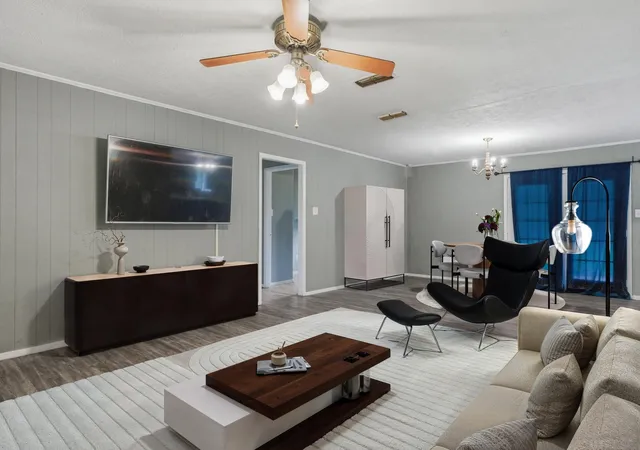 Photo 2 of Single family home for sale at 155 Angela Ln, Henderson, TX 75654 | MLS# 21335614 | Listing updated on 2026-07-22