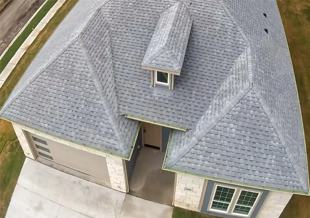 Photo 3 of Single family home for sale at 401 S 4Th St, Bonham, TX 75418 | MLS# 21335685 | Listing updated on 2026-07-30