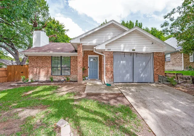 Homes for sale in Mc Kinney, TX | 1203 S College St, Mc Kinney, TX 75069 | MLS# 21335699
