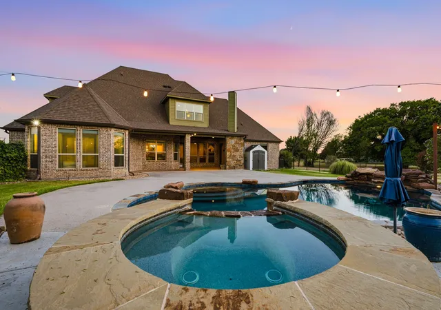 Photo 3 of Sale Pending at 110 Aurora Lights Trl, Aurora, TX 76078 | MLS# 21335406 | Listing updated on 2026-10-08