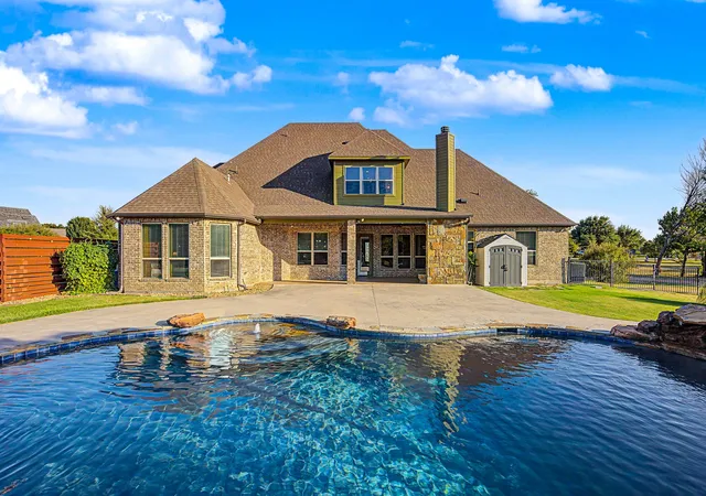 Photo 3 of Sale Pending at 110 Aurora Lights Trl, Aurora, TX 76078 | MLS# 21335406 | Listing updated on 2026-10-08