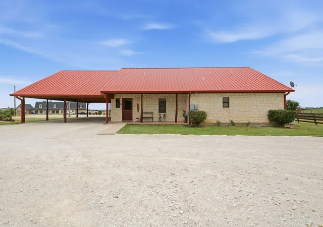 Photo 3 of Single family home for sale at 1590 Lawlis Ln, Sanger, TX 76266 | MLS# 21335711 | Listing updated on 2026-07-20