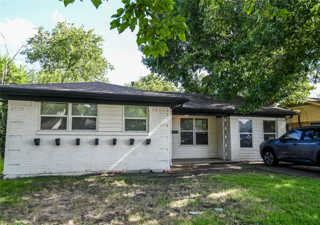 Photo 3 of Single family home for sale at 608 Terrace Dr, Richardson, TX 75081 | MLS# 21335743 | Listing updated on 2026-10-06