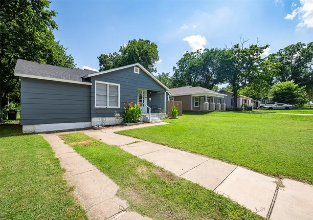 Photo 2 of Single family home for sale at 3624 Hardeman St, Fort Worth, TX 76119 | MLS# 21335777 | Listing updated on 2026-07-20