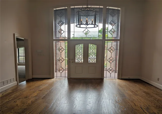 Photo 2 of Single family home for sale at 14 Winding Creek Trl, Garland, TX 75043 | MLS# 21324682 | Listing updated on 2026-08-19