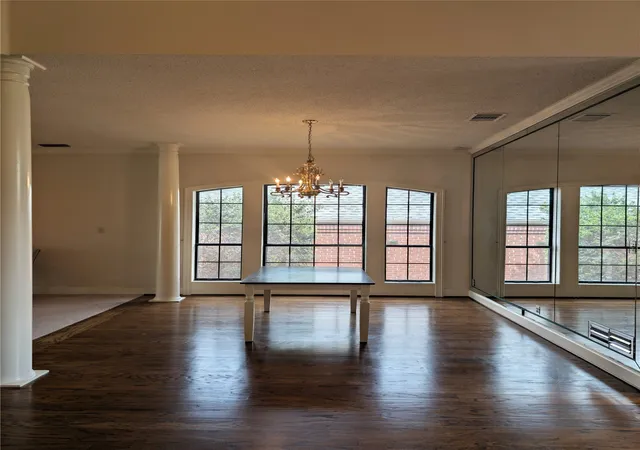 Photo 3 of Single family home for sale at 14 Winding Creek Trl, Garland, TX 75043 | MLS# 21324682 | Listing updated on 2026-10-01