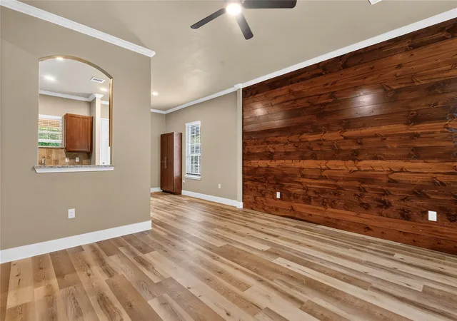 Photo 3 of Single family home for sale at 403 S 4Th St, Bonham, TX 75418 | MLS# 21335690 | Listing updated on 2026-08-09